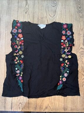 ISA&ELLA Black Embroidered Floral Flutter Sleeve Top L